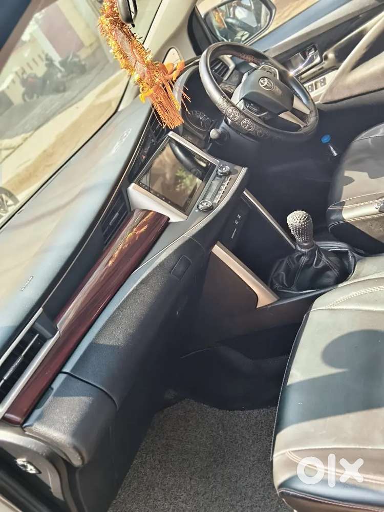 Toyota Innova Crysta 2016 Diesel Well Maintained