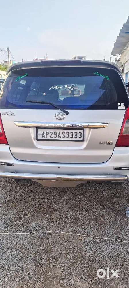 Toyota Innova 2012