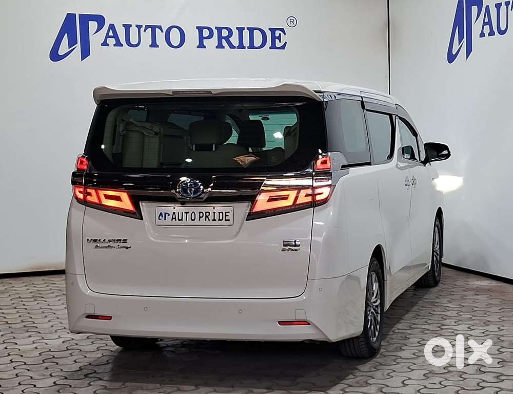Toyota Vellfire 2.5 Hybrid, 2023, Petrol