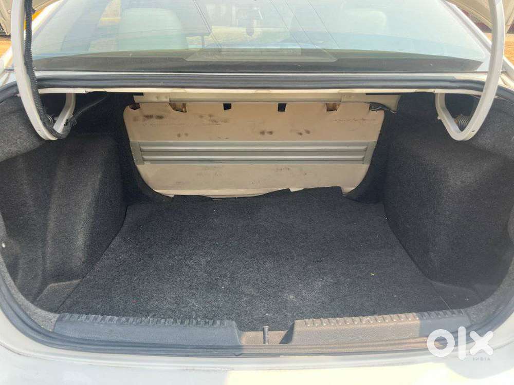 Volkswagen Vento Petrol Highline, 2010, Petrol