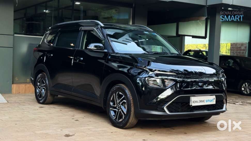 Kia Carens, 2022, Petrol