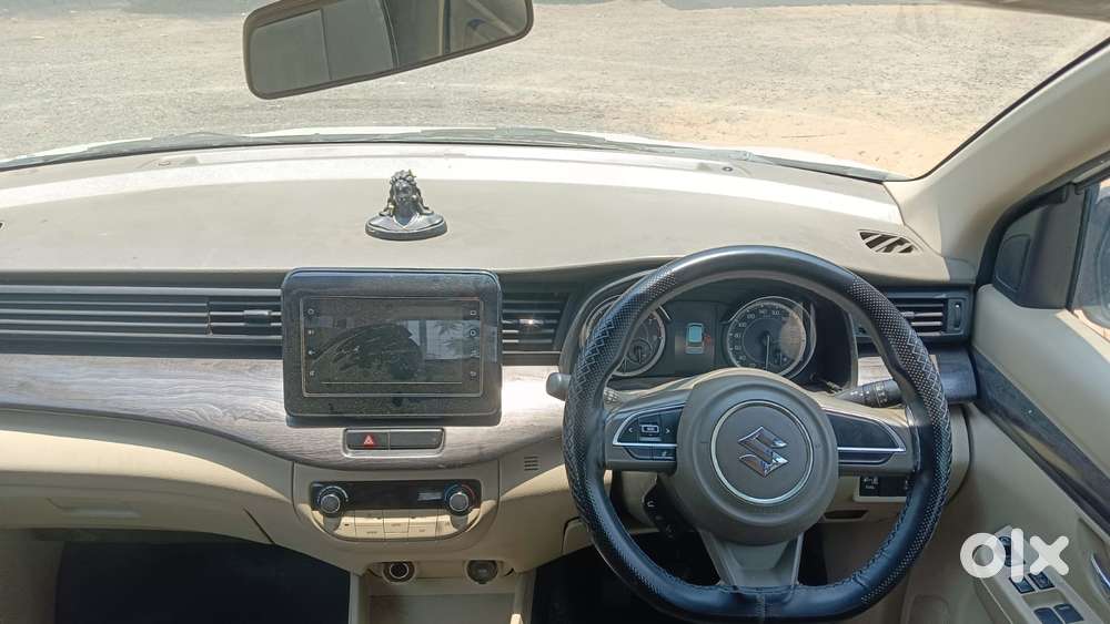 Maruti Suzuki Ertiga 2022-2023 Zxi, 2023, Cng & Hybrids