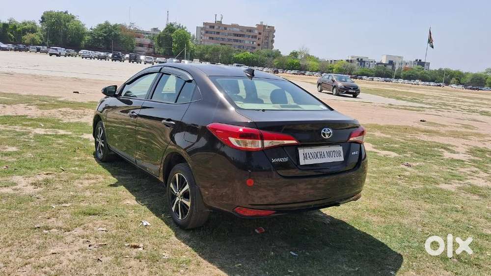 Toyota Yaris G Cvt, 2022, Petrol