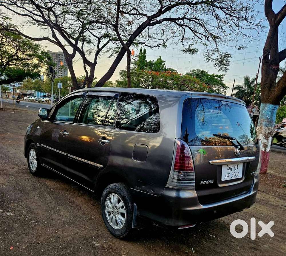 Toyota Innova 2.5 Vx 8 Seater Bs Iv, 2010