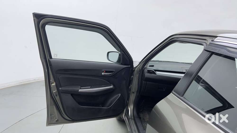 Maruti Suzuki Swift 1.3 Zxi, 2023, Petrol