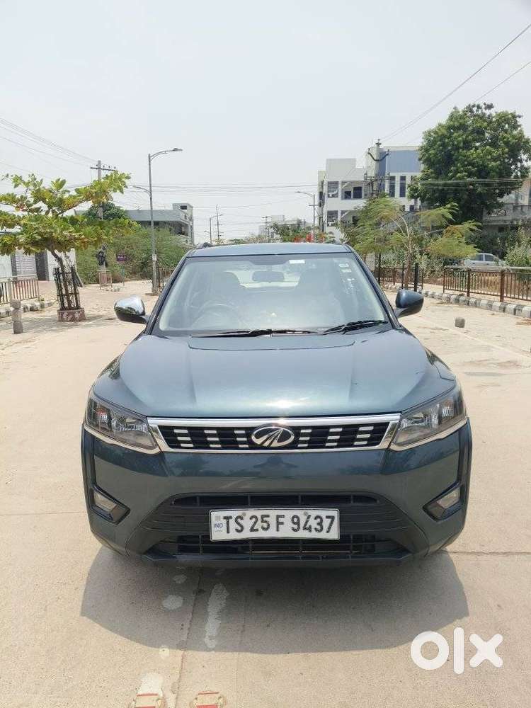 Mahindra Xuv300 W6, 2022, Petrol