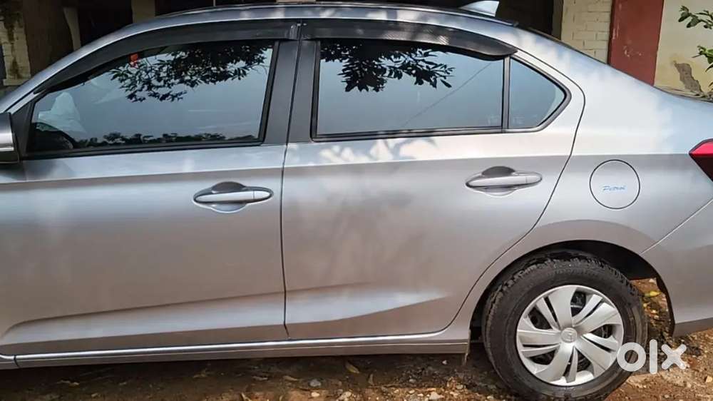 Honda Amaze S Mt Petrol 2025(metallic Silver)