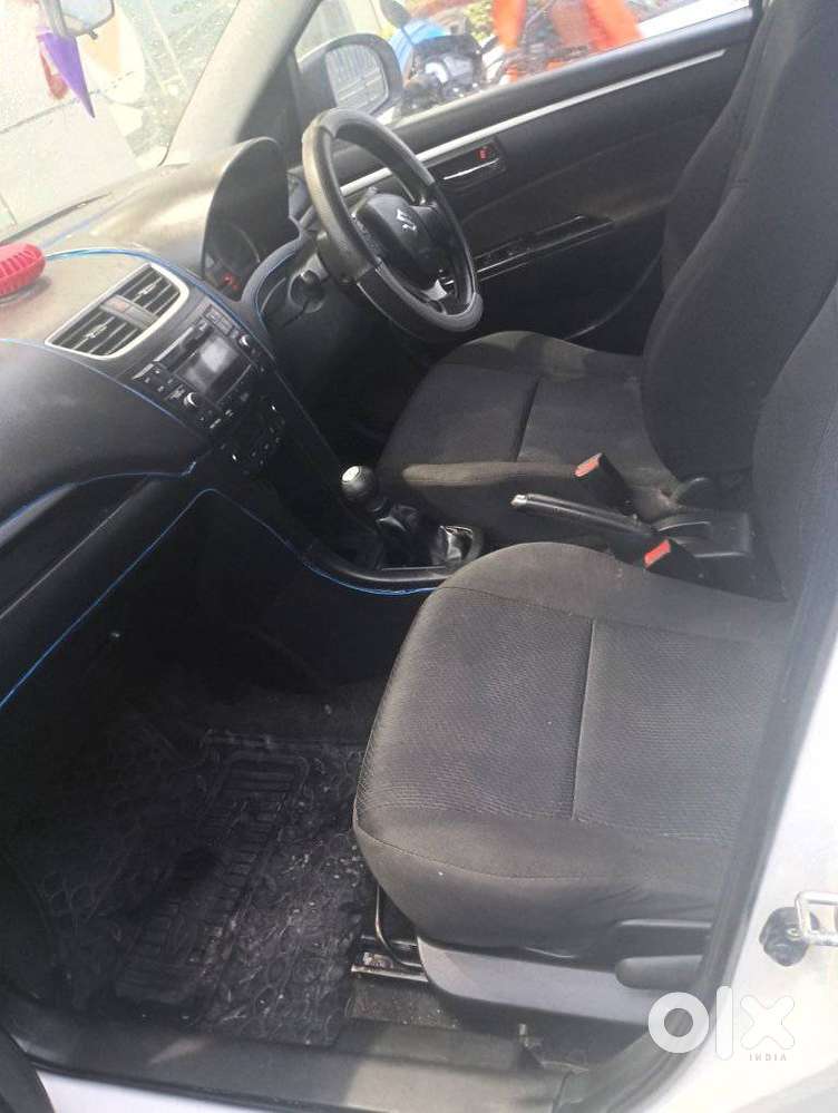 Maruti Suzuki Swift Vxi Optional, 2016, Petrol