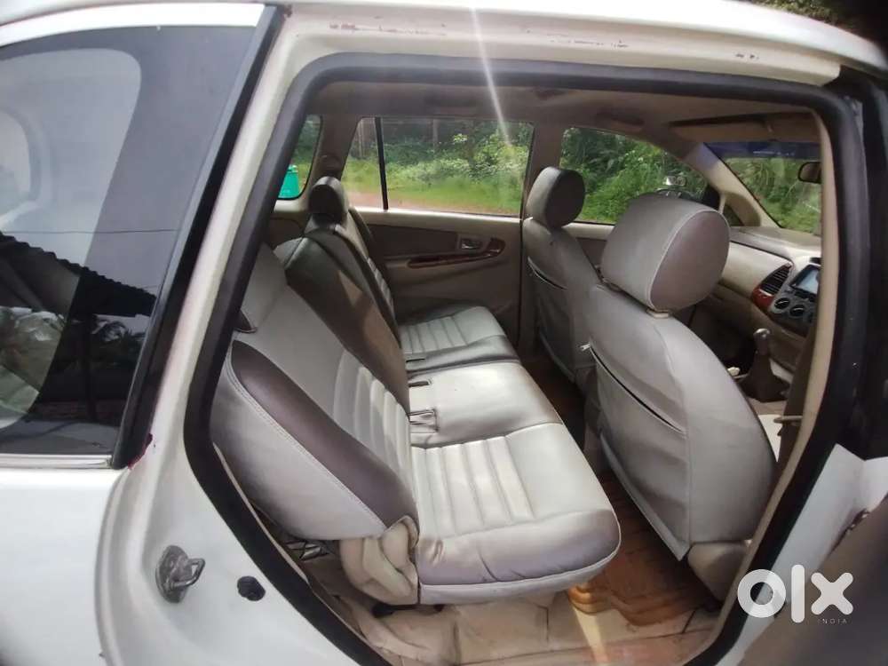 Toyota Innova G2 8 Str 2007 Diesel Manual