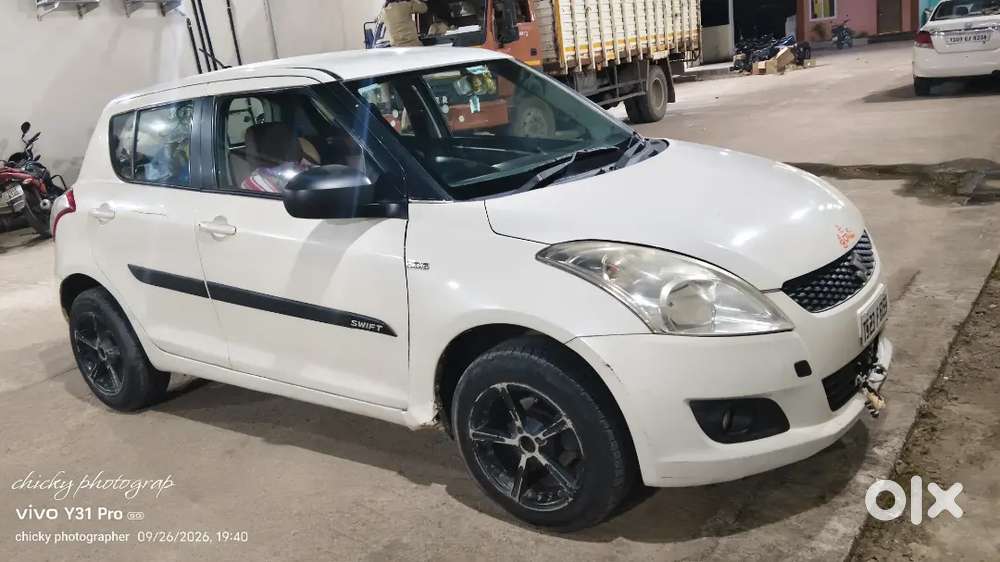 Maruti Suzuki Swift 2012
