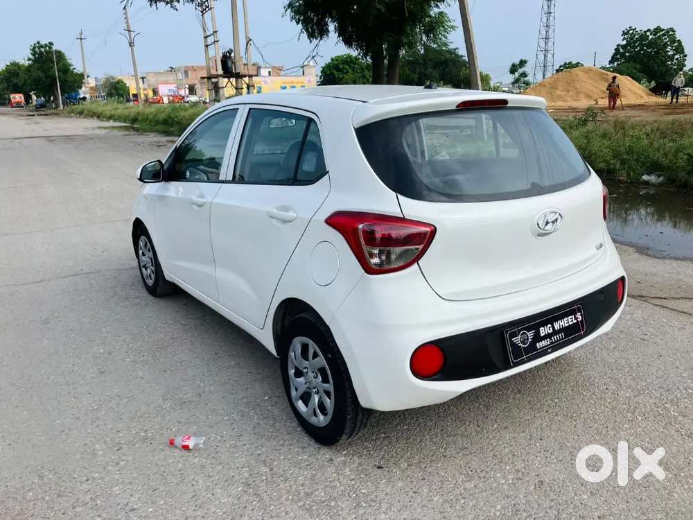 Hyundai Grand I10 2017 Car