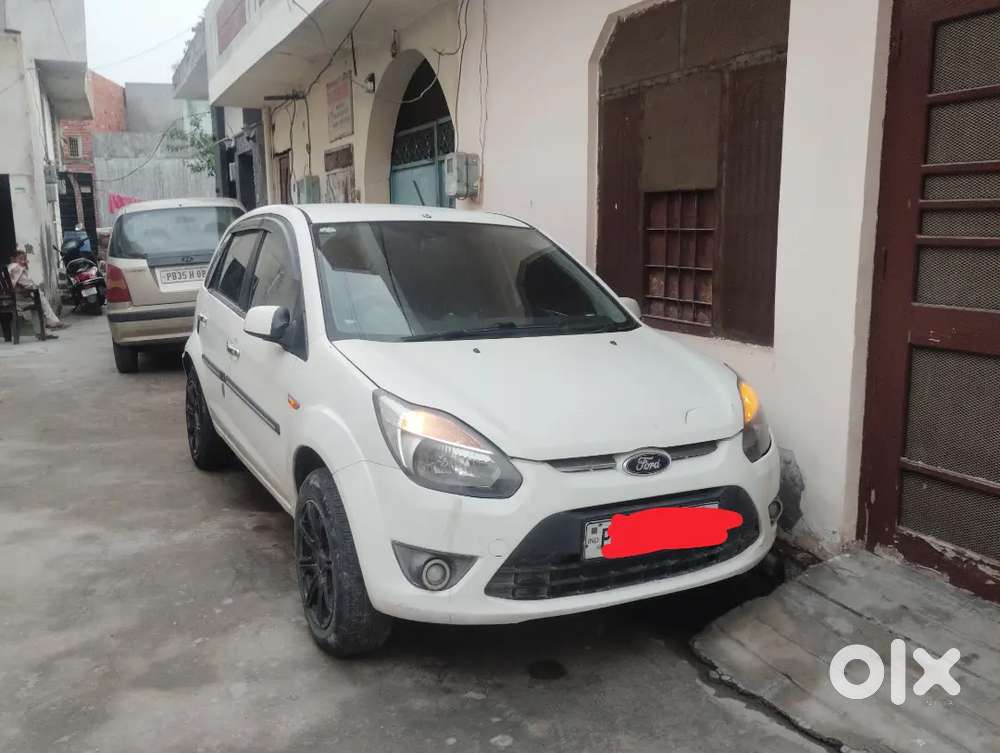 Ford Figo Diesel Zxi 2012 Km Driven