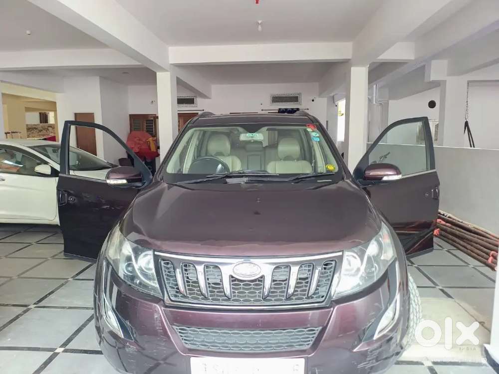 Mahindra Xuv500 W10  2016 Diesel 176000 Km Driven