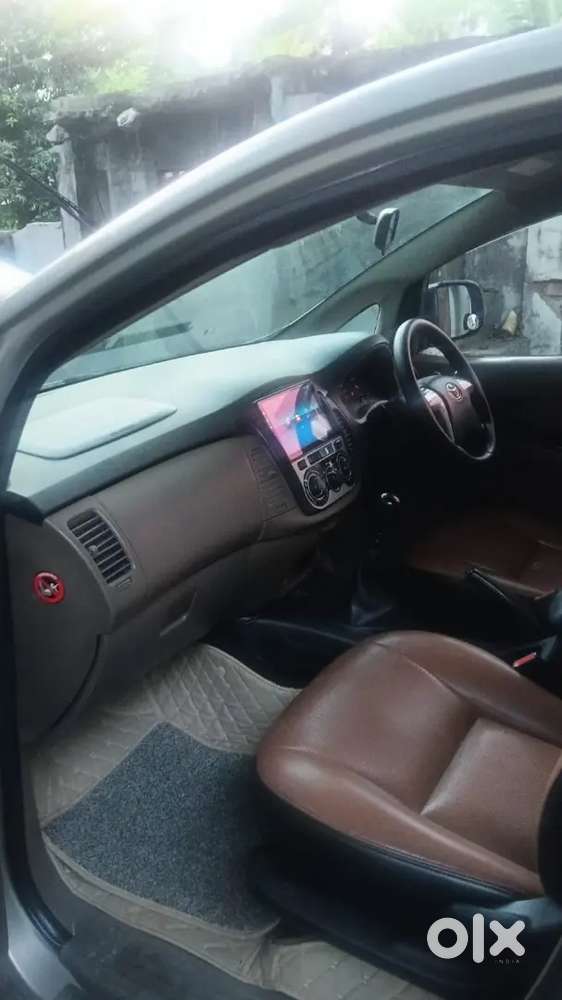 Toyota Innova 2015 Diesel 8 Str