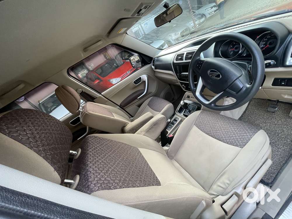 Mahindra Tuv 300 T8 Amt, 2016, Cng & Hybrids