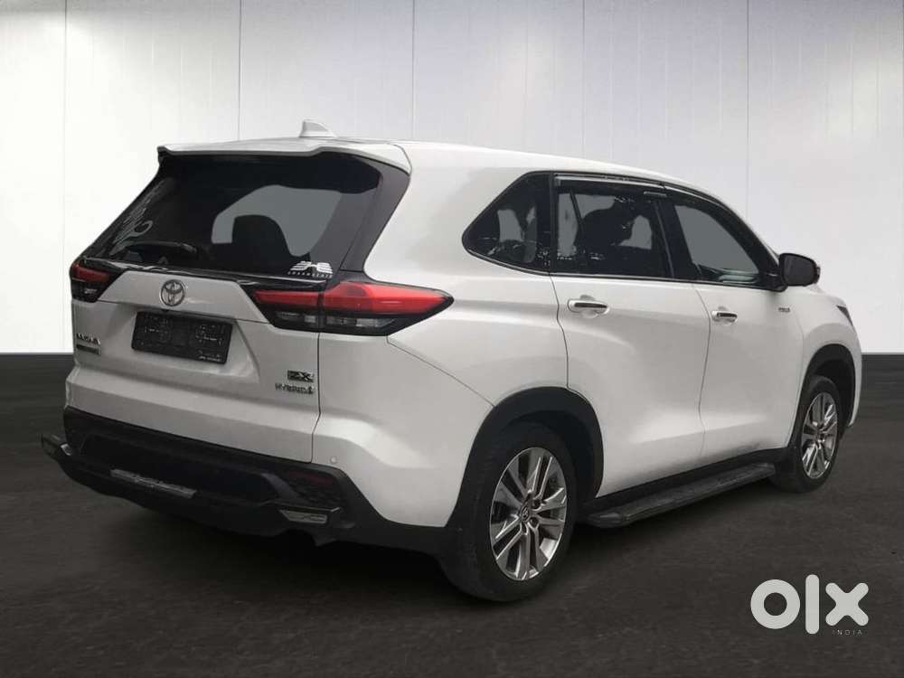 Toyota Innova Hycross 2.0 Zx Hybrid 7 Str, 2023, Petrol