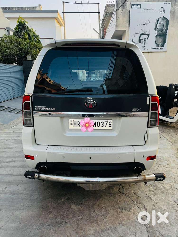 Tata Safari Storme 2012-2015 Explorer Edition, 2015, Diesel