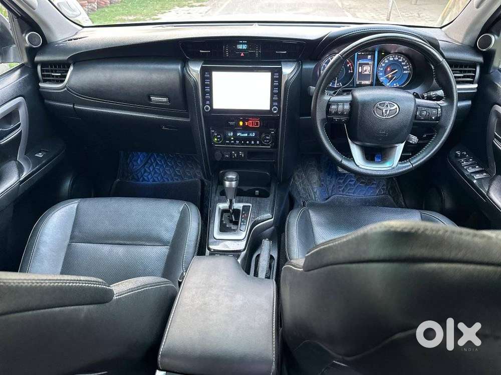 Toyota Fortuner 4x2 At 2.7 Petrol, 2024, Petrol