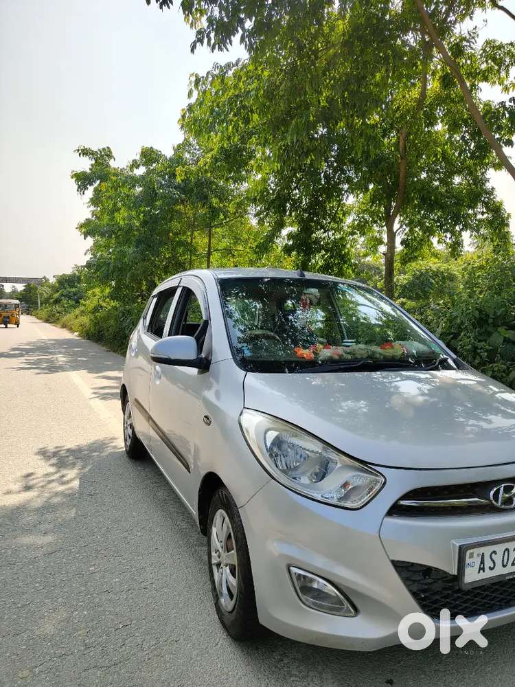 Hyundai I10 Sportz 2012 Car