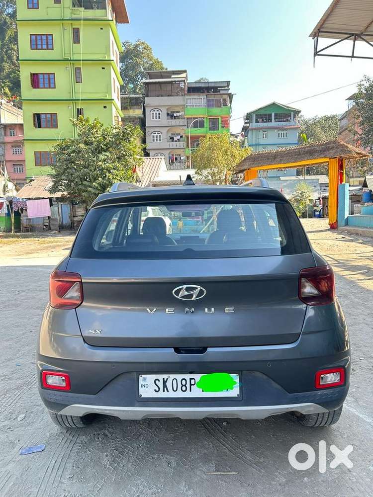 Hyundai Venue 2020 Diesel Well Maintained