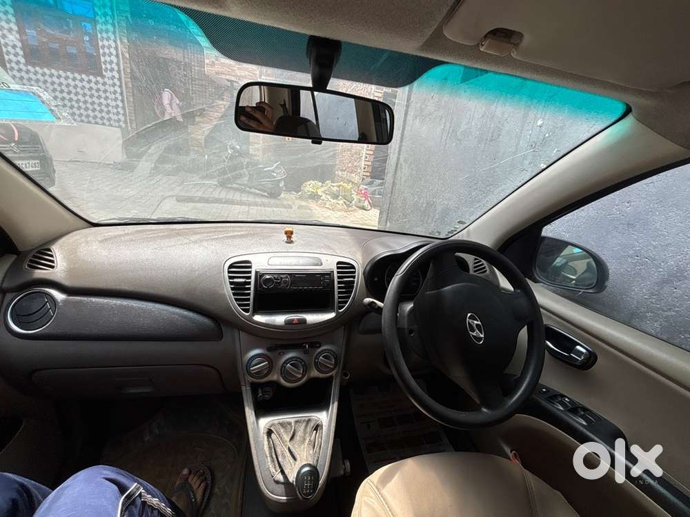 Hyundai I10 Car 2012 Model Full New Condition . With All Papers