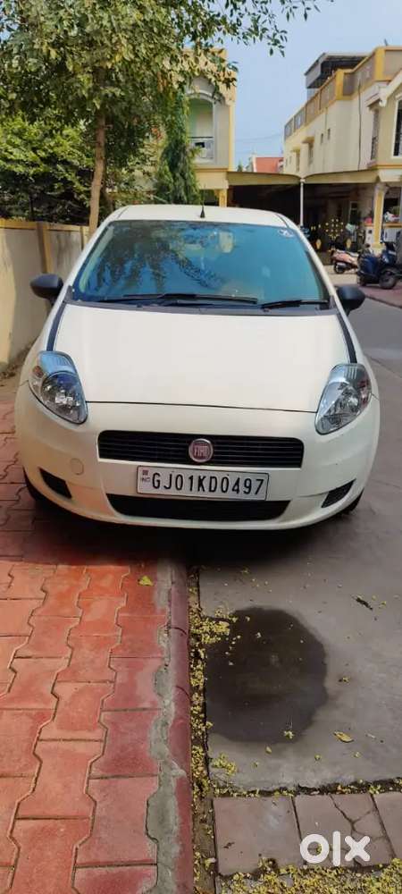 Fiat Grande Punto 2011 Petrol 61000 Km Driven