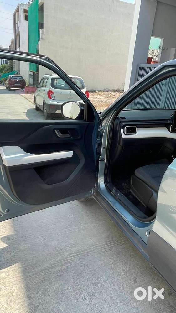 Tata Punch Creative Dt Amt