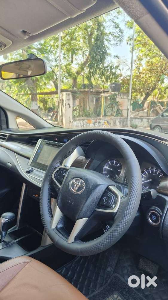 Toyota Innova Crysta 2.8z Automatic, 2016, Diesel