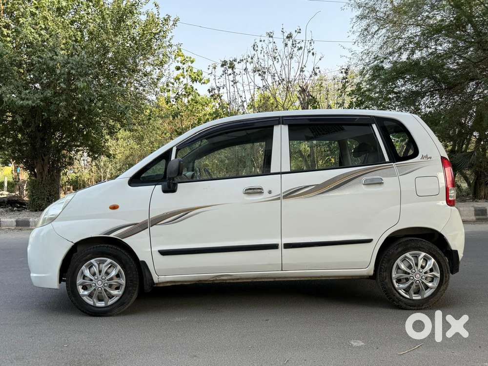 Maruti Suzuki Zen Estilo Lxi Bs Iv, 2013, Petrol