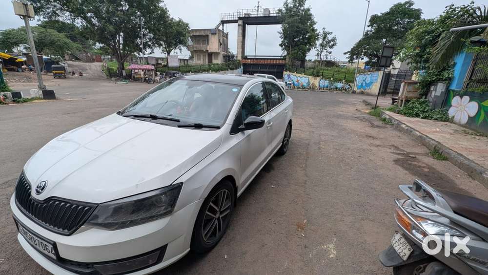 2017 Skoda Rapid Diesel Automatic 90000 Km Driven
