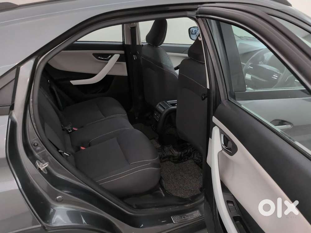 Tata Nexon Creative Plus 1.2 Revotron Petrol 6 Amt, 2024, Petrol