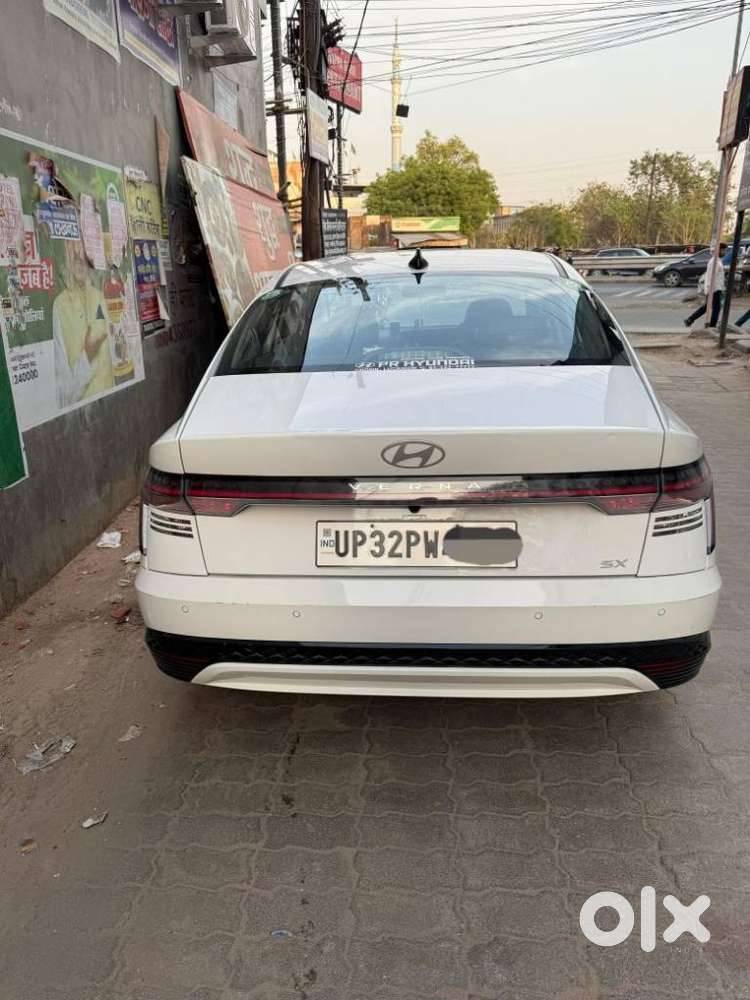 Hyundai Verna 1.5 Sx Petrol Mt, 2024, Petrol