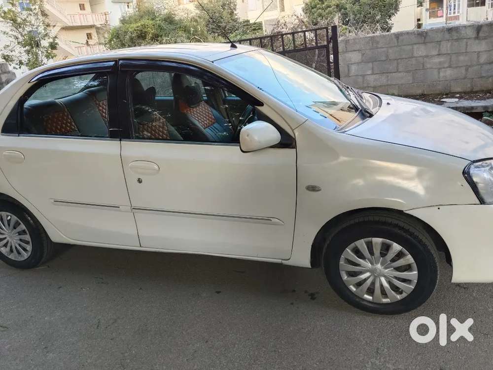 Toyota Etios 1.5 G 2012