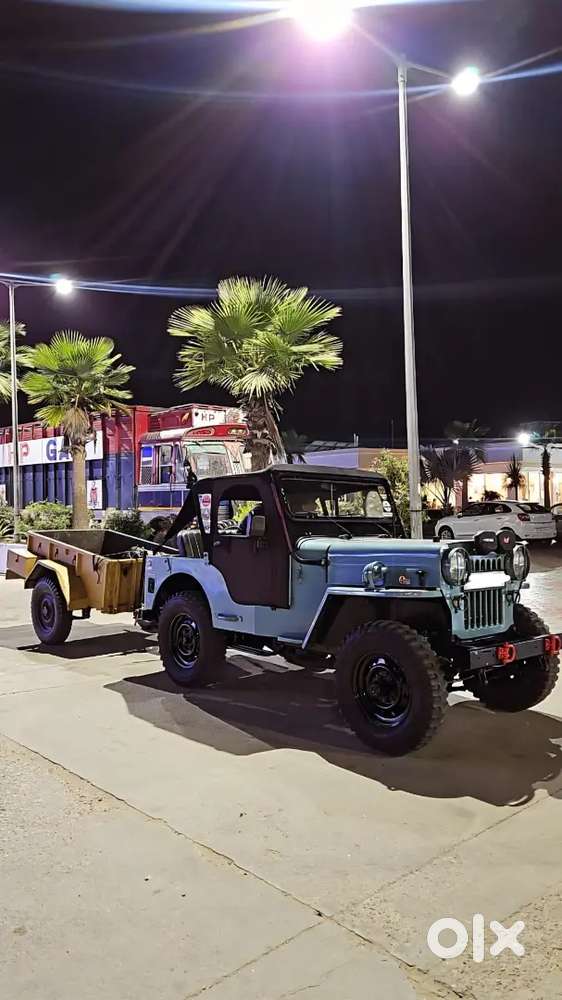 Modified Jeep 4&times;4