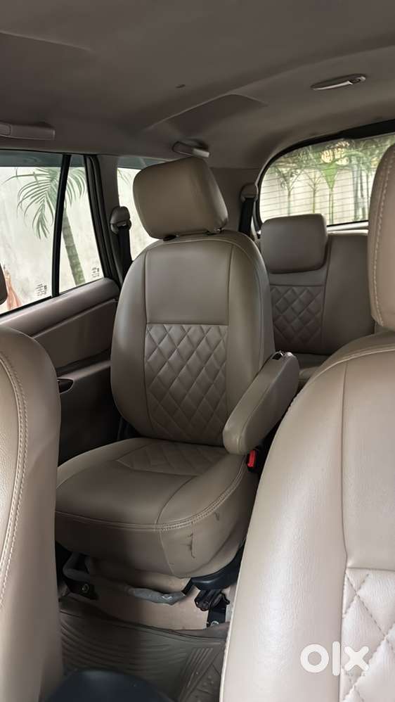 Toyota Innova 2015 Diesel 178000 Km Driven