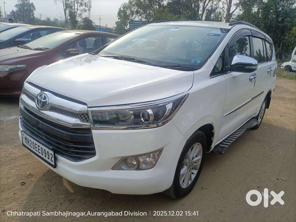 Toyota Innova Crysta 2.4 V, 2016, Diesel