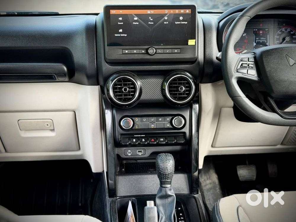 Mahindra Thar Roxx Mx3 Petrol At 2wd, 2025, Petrol