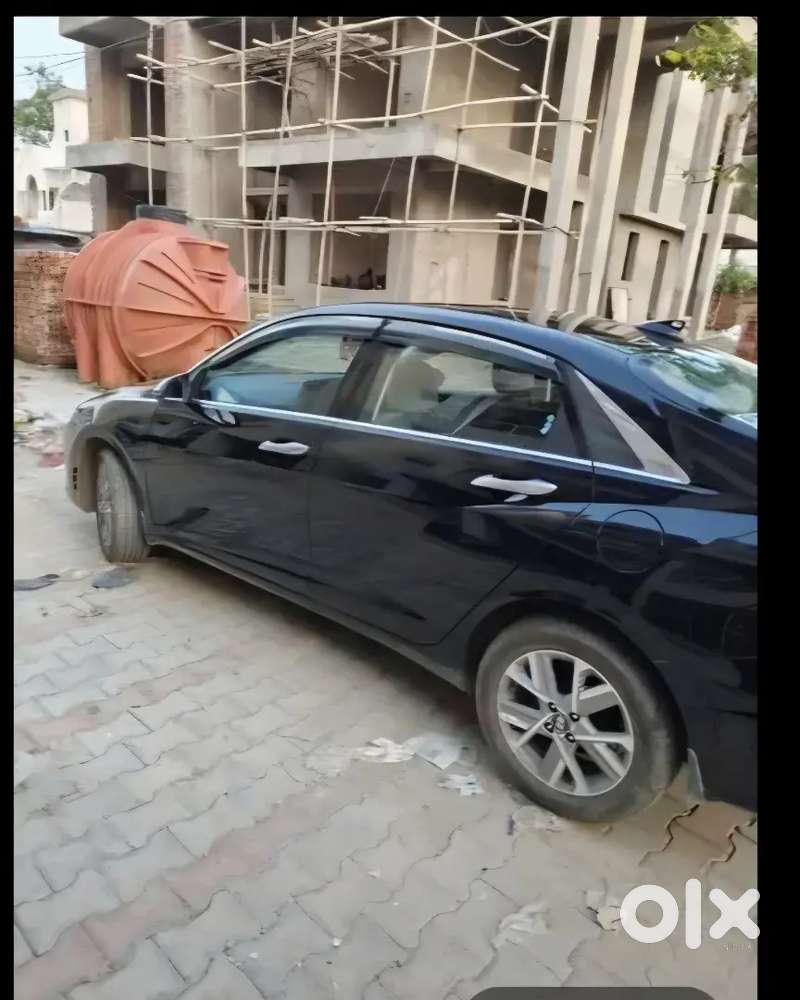 Hyundai Verna 2023 2nd Top With Sunroof