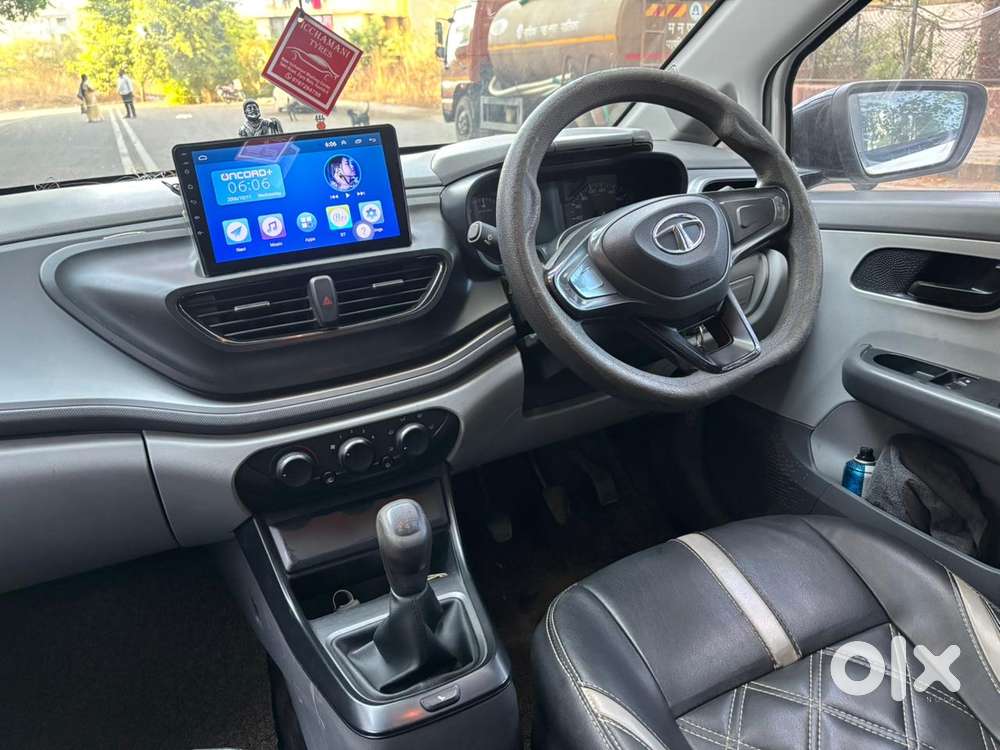 Tata Altroz 1.2 Xe, 2021, Petrol
