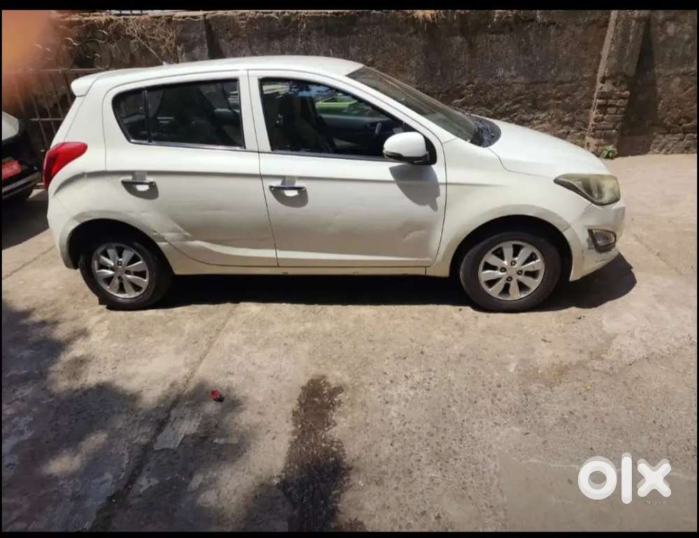 Hyundai I20 Asta 2012( Start Stop Button )