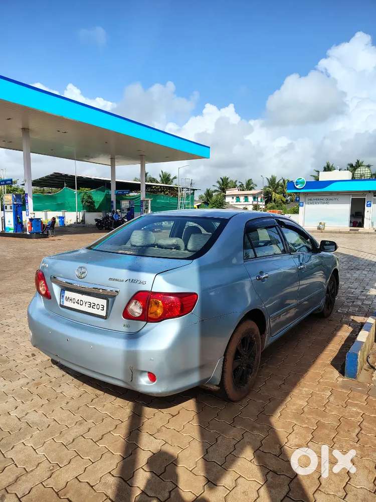 Toyota Corolla Altis 2010