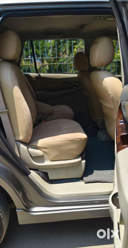Toyota Innova 2.5 Gx 7 Str Bs-iii, 2012, Diesel