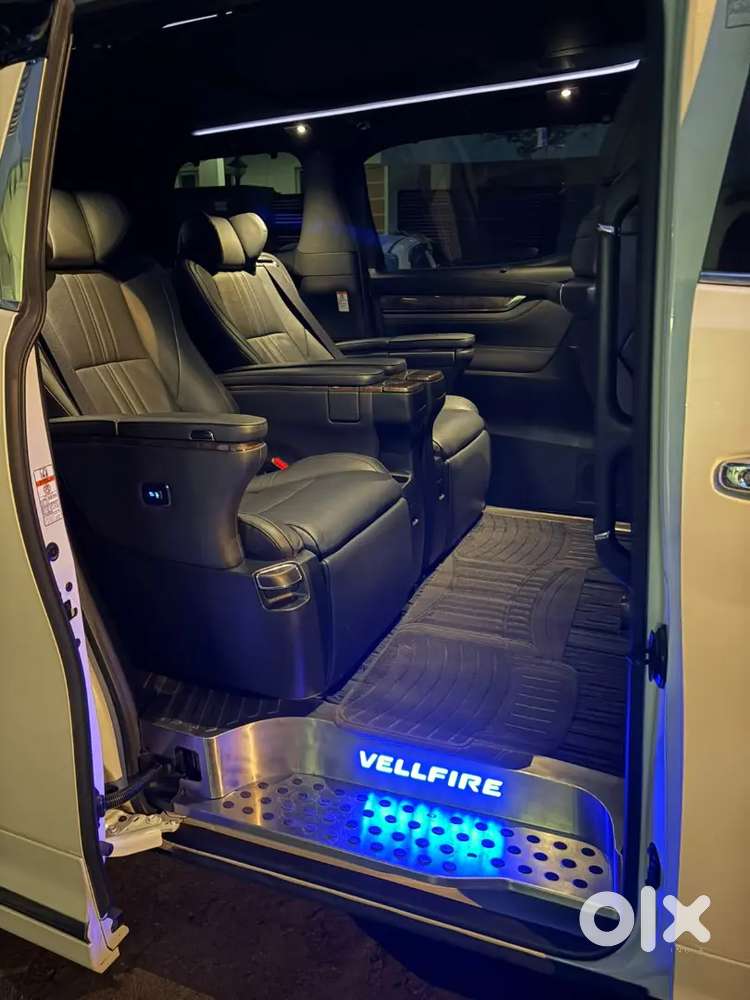 Toyota Vellfire 2021 Petrol 62000 Km Driven
