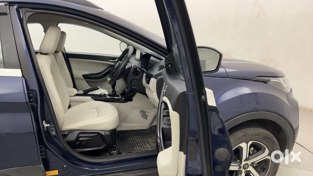 Tata Nexon Xz Plus Luxs, 2023, Petrol