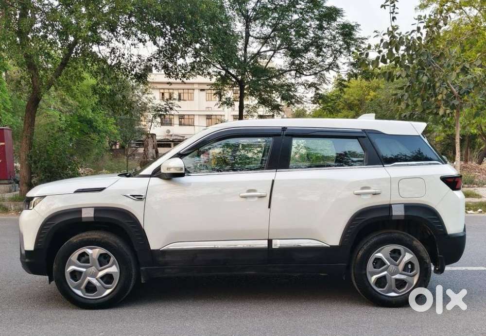 Maruti Suzuki Brezza 1.5 Lxi Smart Hybrid, 2025, Petrol