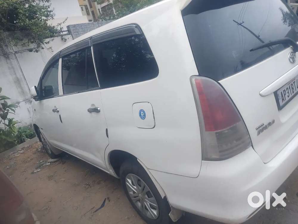 Toyota Innova 2011 Diesel 103000 Km Driven