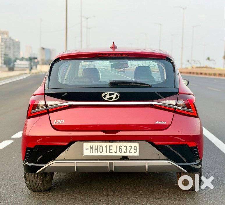 Hyundai I20 Asta (o) 1.2 Ivt Dual Tone, 2023, Petrol