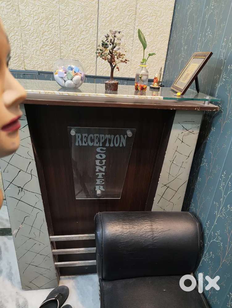 Selling reception counter