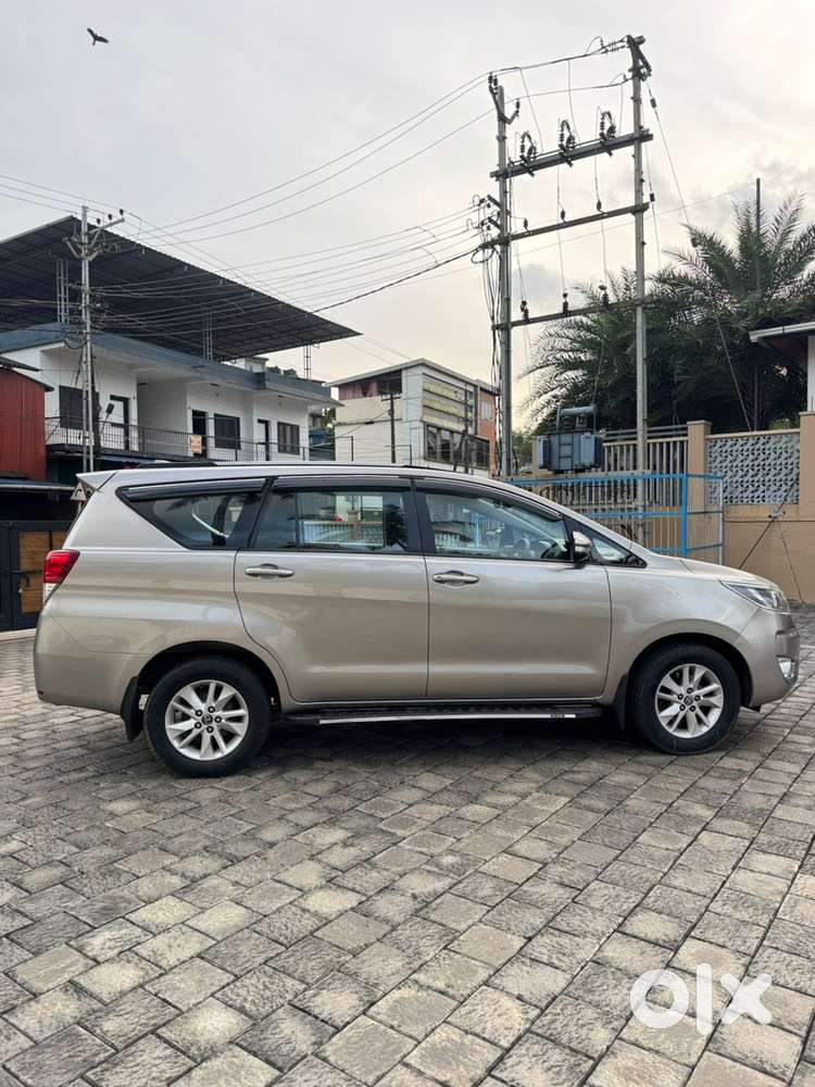 Toyota Innova Crysta 2018