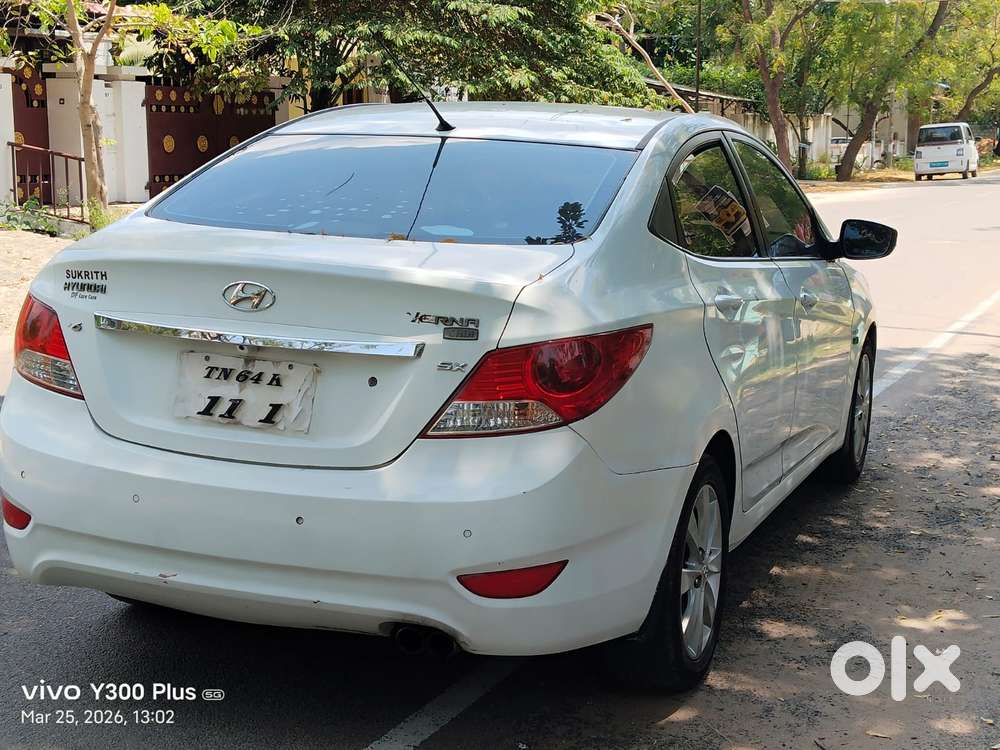 Hyundai Verna 1.6 Sx Crdi, 2011